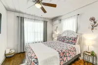 Cozy Cottage w/ Patio < 2 Mi to Rockport Beach! - parkir
