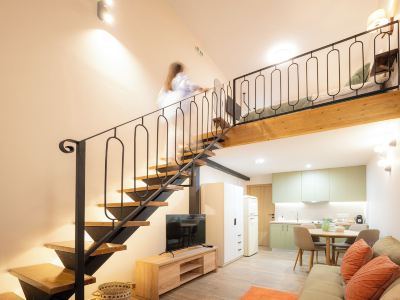 Vayas Residences - Agora