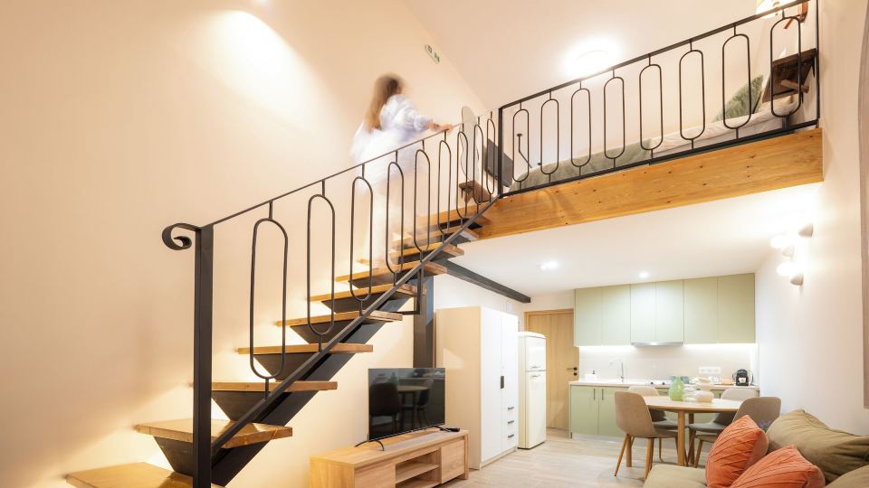 Vayas Residences - Agora