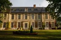 Chateau de Noirieux Hôtels à : Saint-Sylvain-d'Anjou