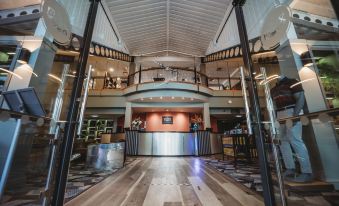 The Essex Golf & Country Club Hotel