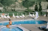 Paradise Canyon Golf Resort - Pools