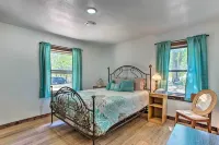 Lovely 'Anna Fink House' w/ Patio & Fire Pit - 3-Star