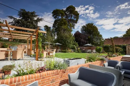 The Royal Oak, Yattendon Отели в г. Ньюбери