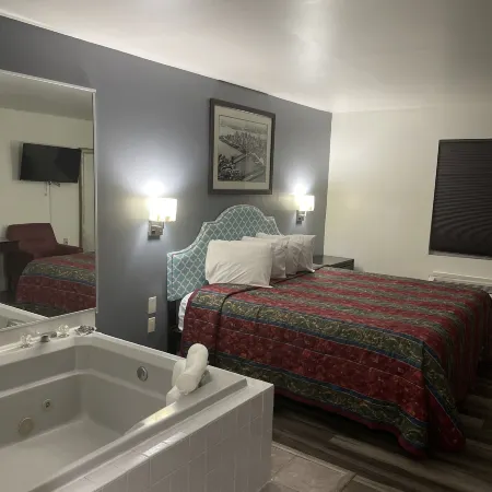 Greenwoods Inn & Suites