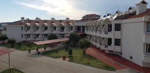 Flora Hotel Hotels in Güneyli