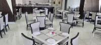The Grand Aria Hotel and Conference Centre - sarapan