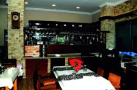 Hill River Hotel - Quầy bar