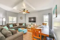 Warrensburg Home, Close to Downtown! Hotels in Warrensburg