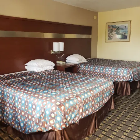Taylor Village Inn and Suites