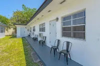 Relaxed Vibe | Near Beach | Parking & Fast Wi-Fi