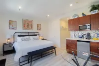 Amazing Palm Beach Island•Pool•King•Wi-Fi•A/C•Island View•Parking Pass