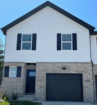 Charming, Modern, New Construction Retreat – Right in the Heart of Etown