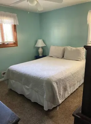 Corner Cottage by the bay