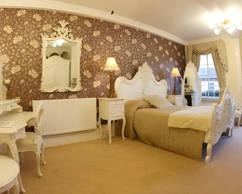 The Kings Arms and Royal Hotel, Godalming, Surrey Hotels in Godalming