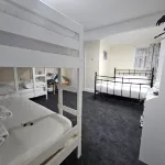 100 Pipers Hotel