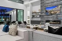 Sleeps 23 Pool, Hot Tub & Putting Green Minutes to Golf & Dining Bravo Villa #7 by Avantstay