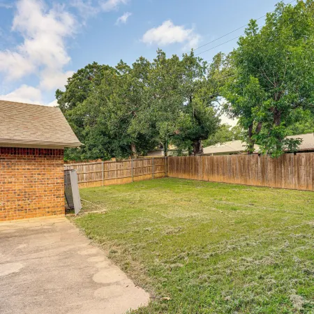 1 Mi to Denton Square: Family Home w/ Fenced Yard!