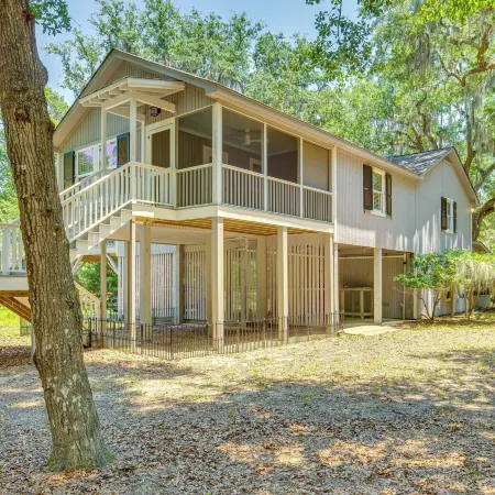 Near Edisto Beach State Park: Home w/ Lanais!