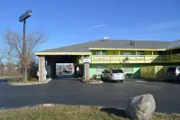 Brookville Inn by OYO Near Dayton International Airport Hotels in 