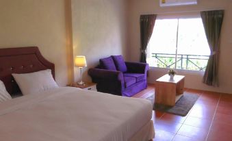 Palazzo Pavone Gallery & Resort