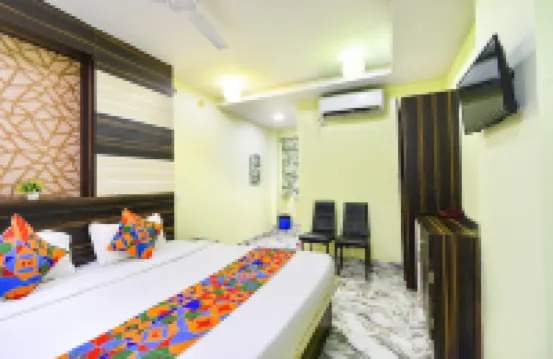 FabHotel Galaxy Shamshabed Hotel di 