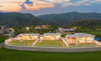 Gyeongju Sunflower Kids Pool Villa