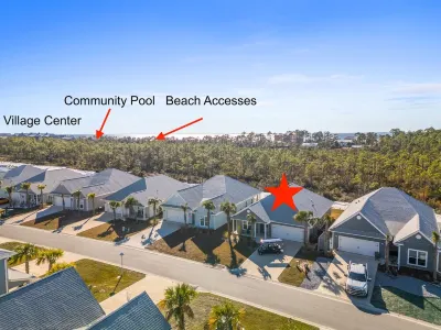 2 Pools, Easy Walk to Beach & Shops, Golf Cart, Pet Friendly Hotels near Frank Pate Park