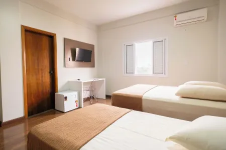 Arca's Express Hotel Отели в г. Толедо