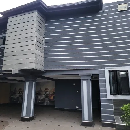 House 44