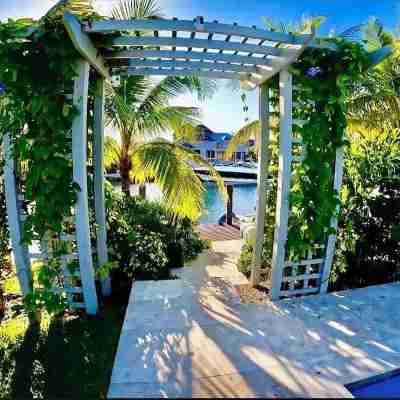 Luxury Water Front Villa Freeport Bahamas Hotel Exterior