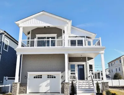 Brigantine Beach House with Deck and Ocean View Riptide Bait & Tackle附近的飯店