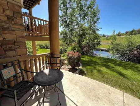 Spacious Eden Retreat – Modern Comfort, Scenic Views & Room for 11