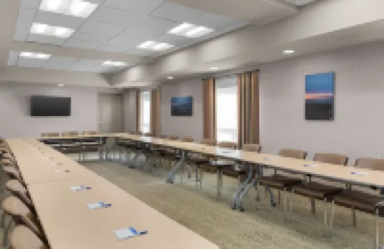 Holiday Inn Express & Suites COLD LAKE by IHG