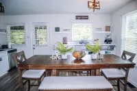 Cozy 3-bedroom house in  Decatur with AC, WiFi