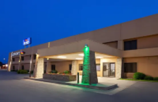 Baymont by Wyndham Green Bay Hotel di 
