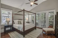 Amazing Sandestin Beach House-4 BR 3.5 BA, Golf Cart, Lux Amenities, Discounts