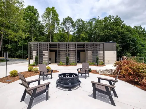 Mirror Cabin - Reflections Hotels in Transylvania County