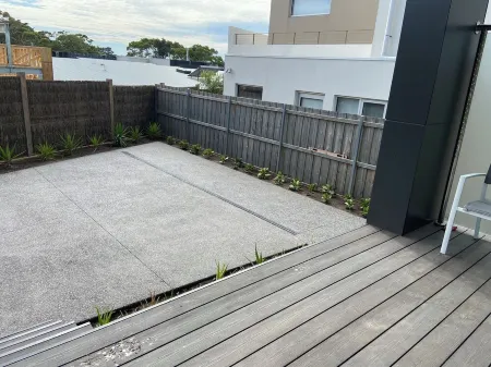 Beachside Getaway - short stroll to beach and shops. Pet friendly with approval