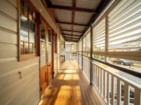 House of Fairy Wren - Fully renovated charming Queenslander! 10 Mins to BNE CBD! Hotels in Annerley