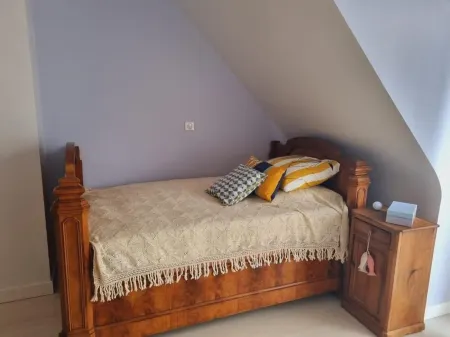 Maison 1 Minutes de la Plage à Pieds Отели в г. Локтюди