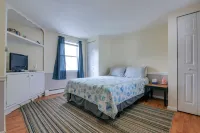 Large Open Concept 1BR/1Bath w Full Kitchen