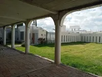 Contemporary home near Haciendas and vineyards 3 bedrooms 2,733 sq/ft Hotels in San Juan del Rio