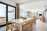 Villa with spectacular views for 12 pax