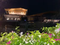 Marvelous brand new, lakefront 2-bedroom house with WiFi in Santa Cruz la Laguna Hotels in Santa Cruz La Laguna