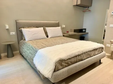 18zero2 Luxury RoomsStella tortora Отели в г. Torre a Mare