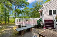 Spacious Lake House for Large Groups w Private Acre+ short path to Lake