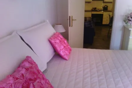 Freedom apartment Отели рядом с достопримечательностью «Sella Derbi»