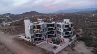 Quick walk to Cerritos Beach, private Hot tub, pool, gym, ocean & mountain VIEWS