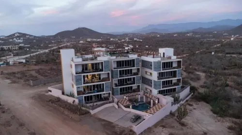 Quick walk to Cerritos Beach, private Hot tub, pool, gym, ocean & mountain VIEWS